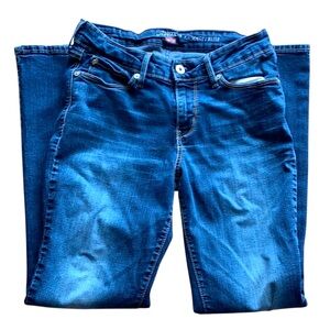 Denizen from Levi's Blue Jeans with Classic Contrast Stitching SZ 29